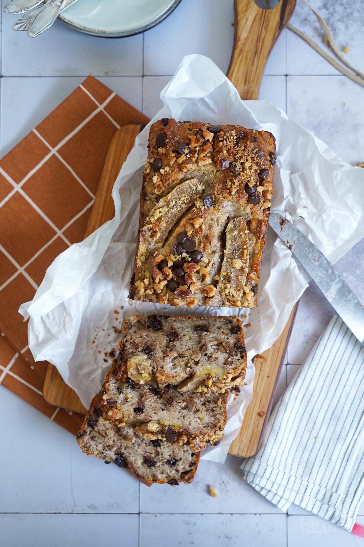 Veganes Walnuss & Schokolade Bananenbrot | Bake to the roots
