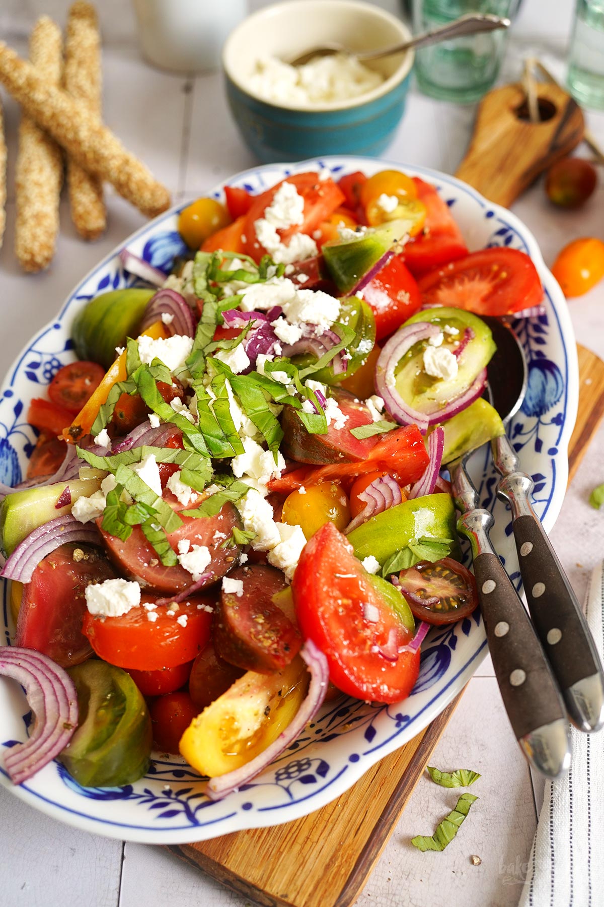 Bunter Tomatensalat (mit Feta) | Bake to the roots