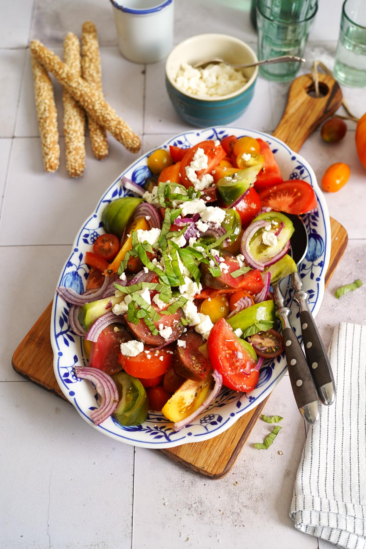 Bunter Tomatensalat (mit Feta) | Bake to the roots