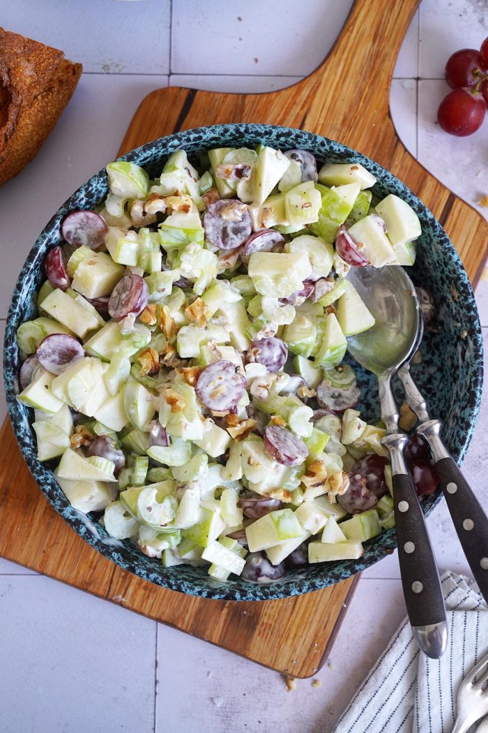 Einfacher Waldorf Salat | Bake to the roots