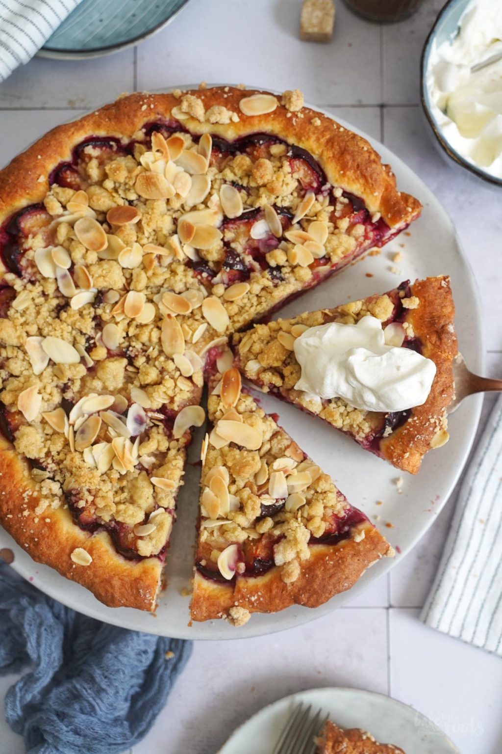 Zwetschgendatschi aka. German Plum Cake with Streusels