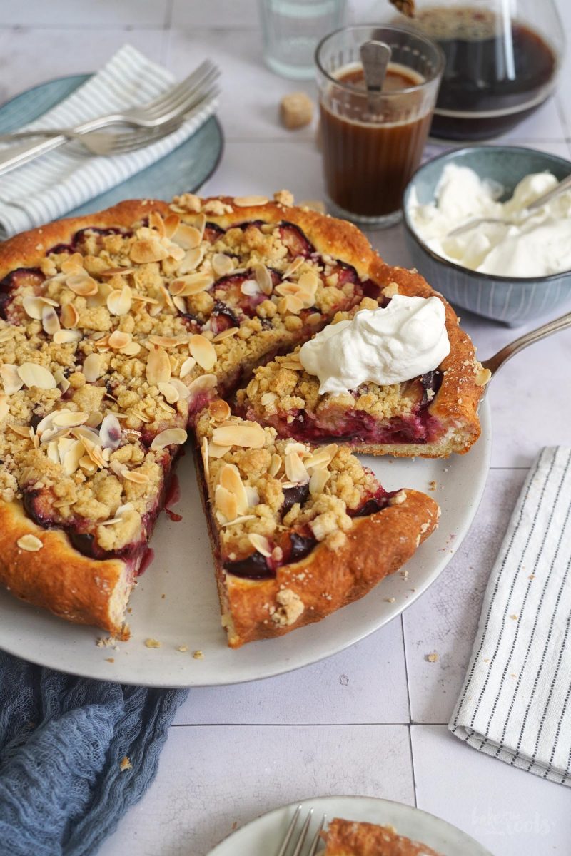Zwetschgendatschi aka. German Plum Cake with Streusels