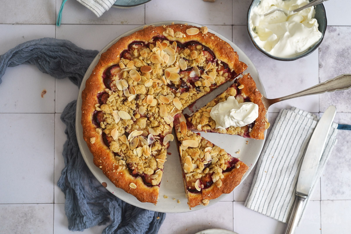 Zwetschgendatschi mit Butterstreuseln | Bake to the roots