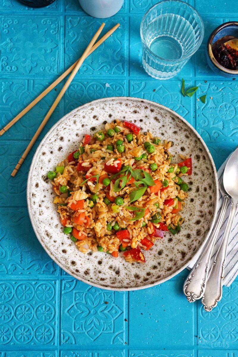 Einfacher Fried Rice mit Eiern & Gemüse | Bake to the roots