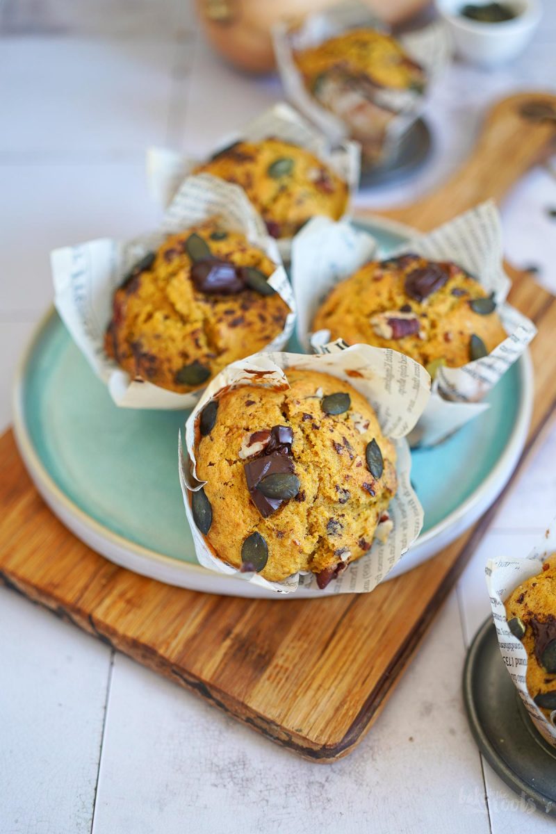 Einfache Muffins mit Kürbis, Schokolade &amp; Pekannüssen | BTTR