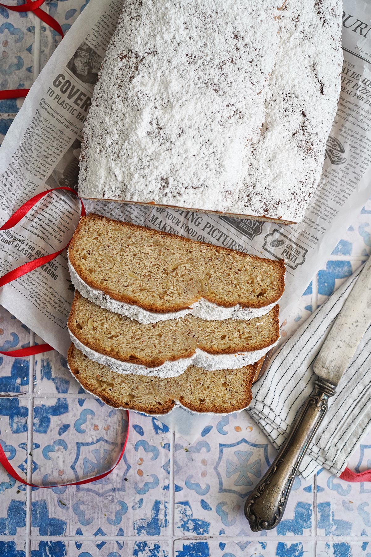 Einfacher Mandel Marzipan Stollen | Bake to the roots