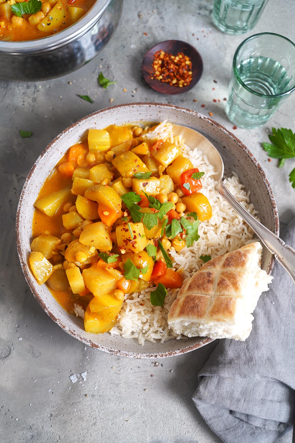 Vegan Kohlrabi Potato Curry Bake to the roots