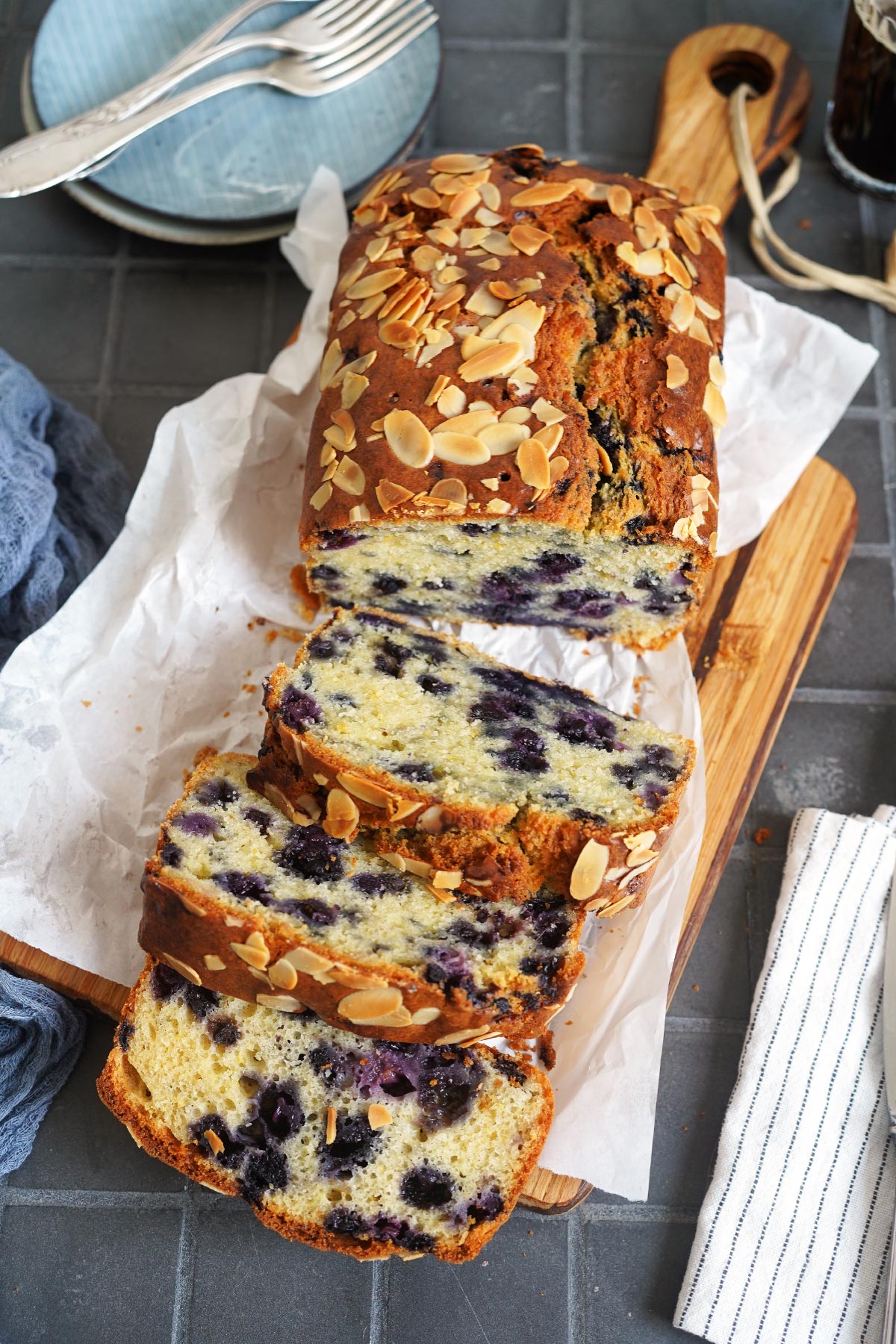 Einfacher Blaubeeren & Zitrone Kastenkuchen | Bake to the roots