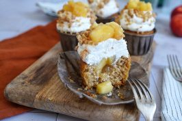 Apple Crumble Cupcakes | Bake to the roots