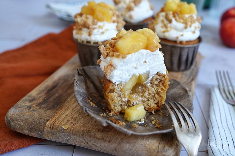 Cranberry Apfel Crumble | Bake to the roots