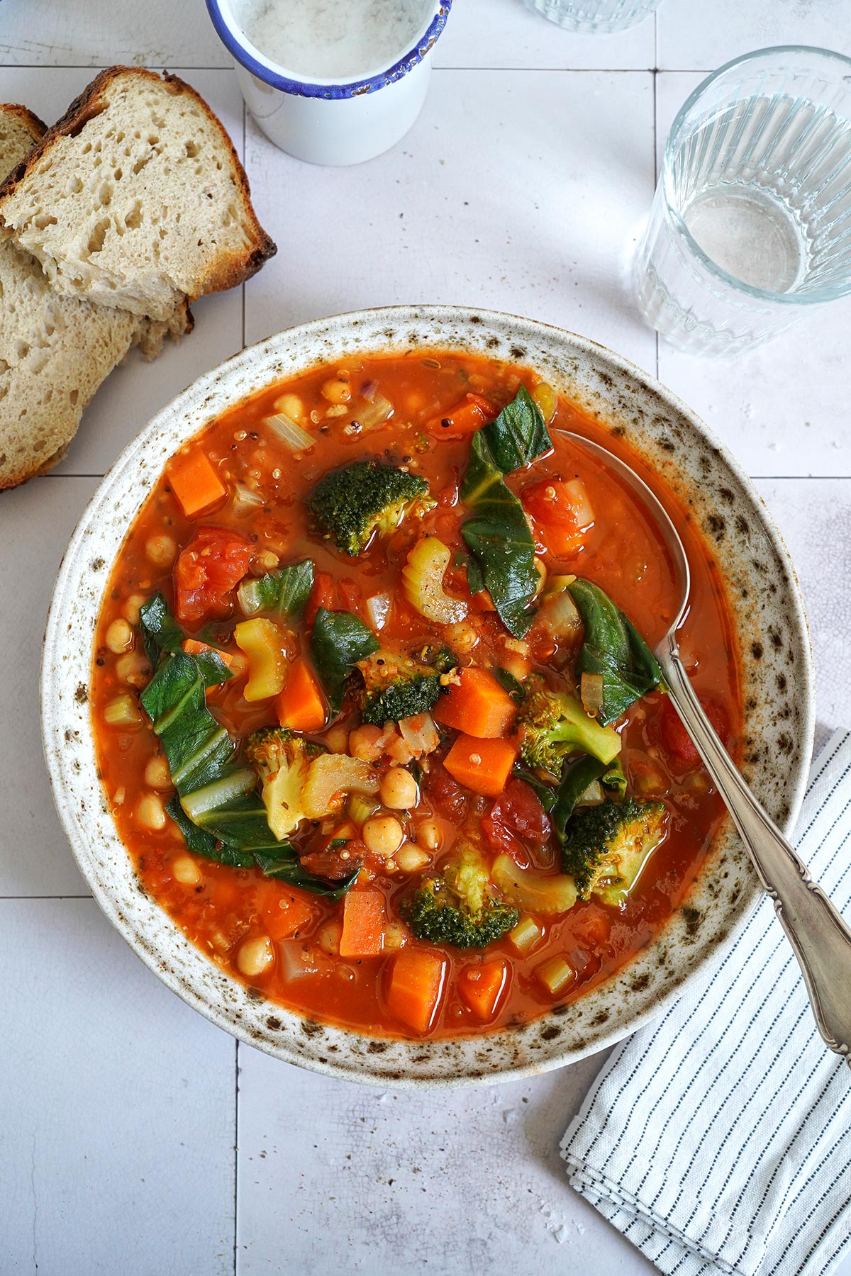 Minestrone mit Mangold (vegan) | Bake to the roots