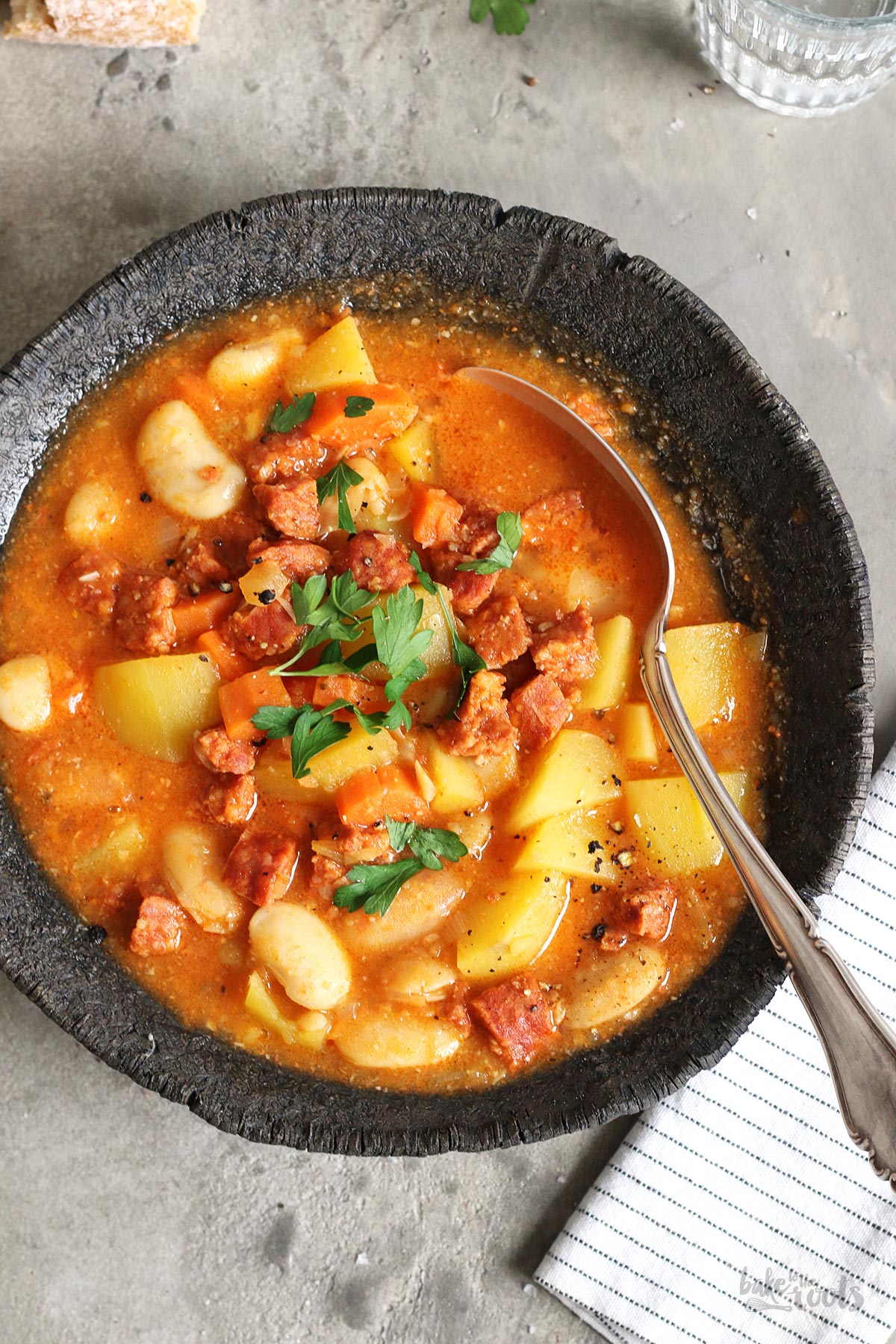 Suppe mit weißen Bohnen, Kartoffeln & Chorizo | Bake to the roots