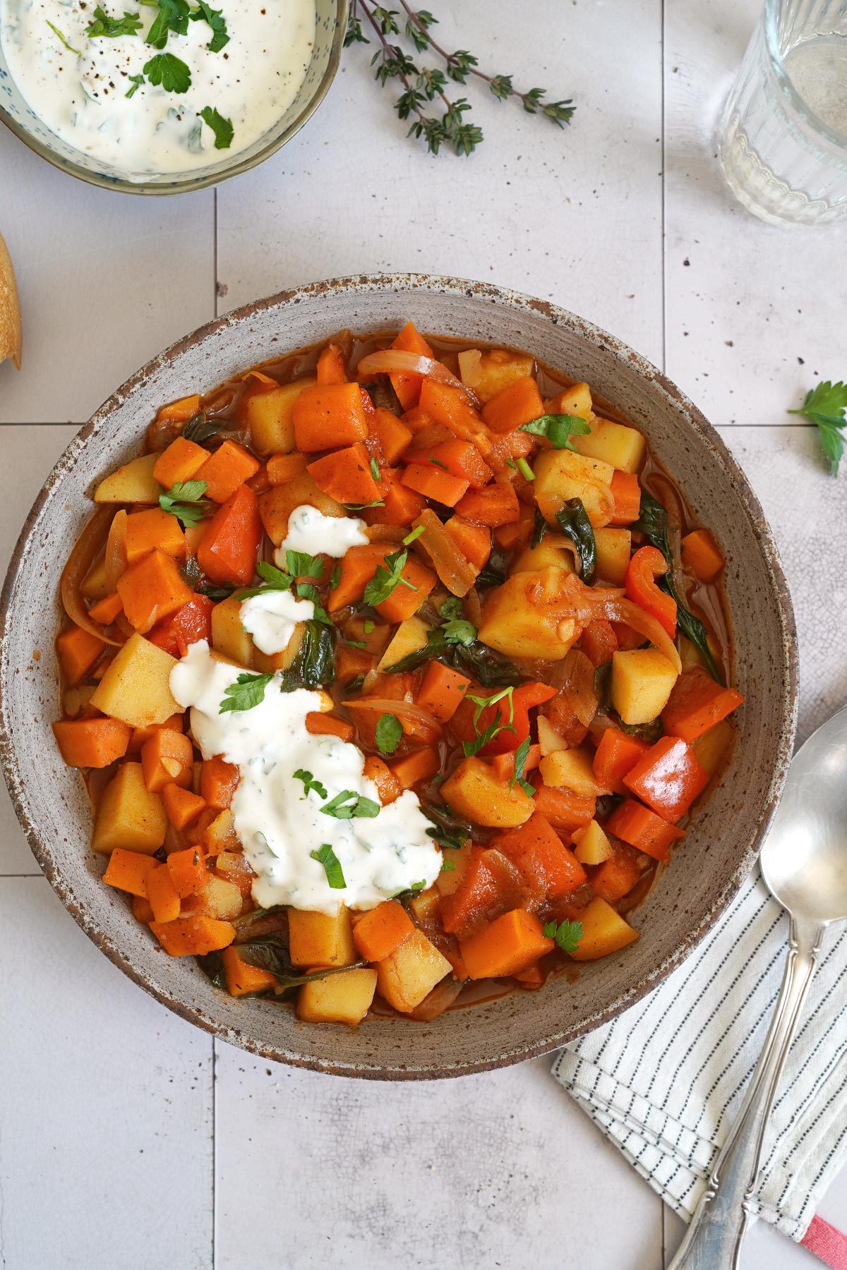 Kartoffel Eintopf mit Karotten & Paprika | Bake to the roots