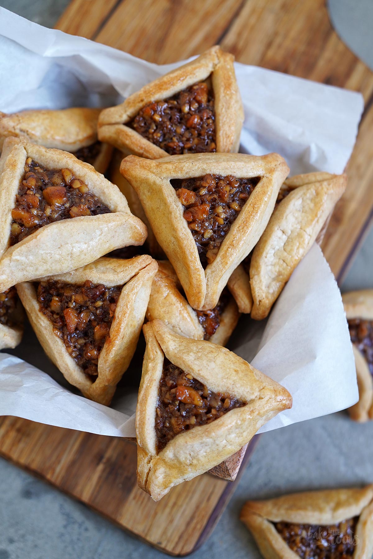 Hamantaschen mit Nussfüllung | Bake to the roots
