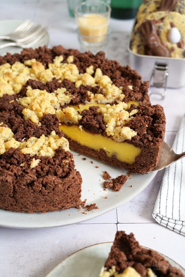 Eierlikör Pudding Streuselkuchen | Bake to the roots