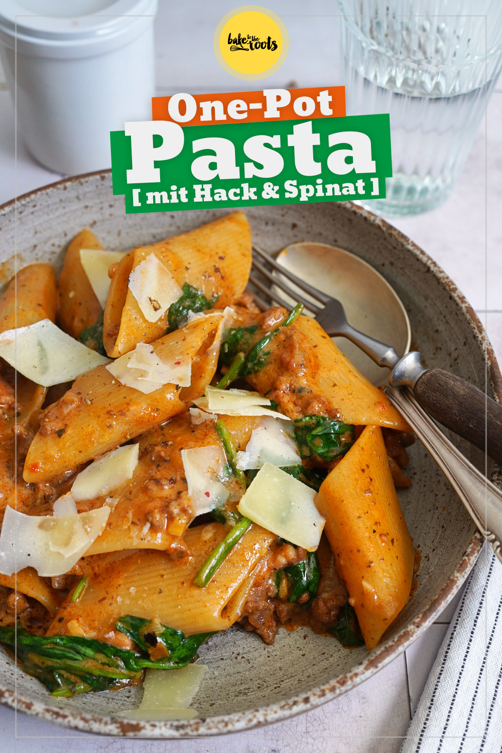 One-Pot Pasta mit Hackfleisch, Pesto & Spinat | Bake to the roots