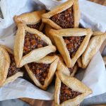 Hamantaschen mit Nussfüllung | Bake to the roots