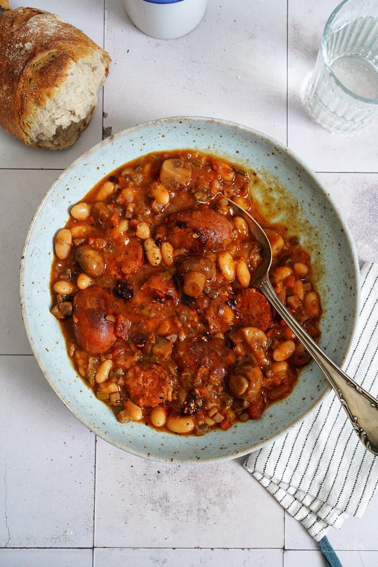 Schmortopf mit Pilzen, Bohnen &amp; Chorizo | Bake to the roots