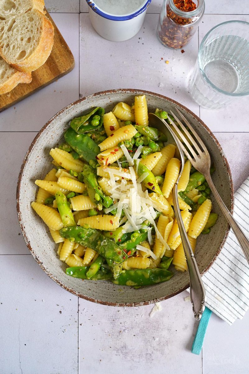 Simple Green Goddess Pasta | Bake to the roots