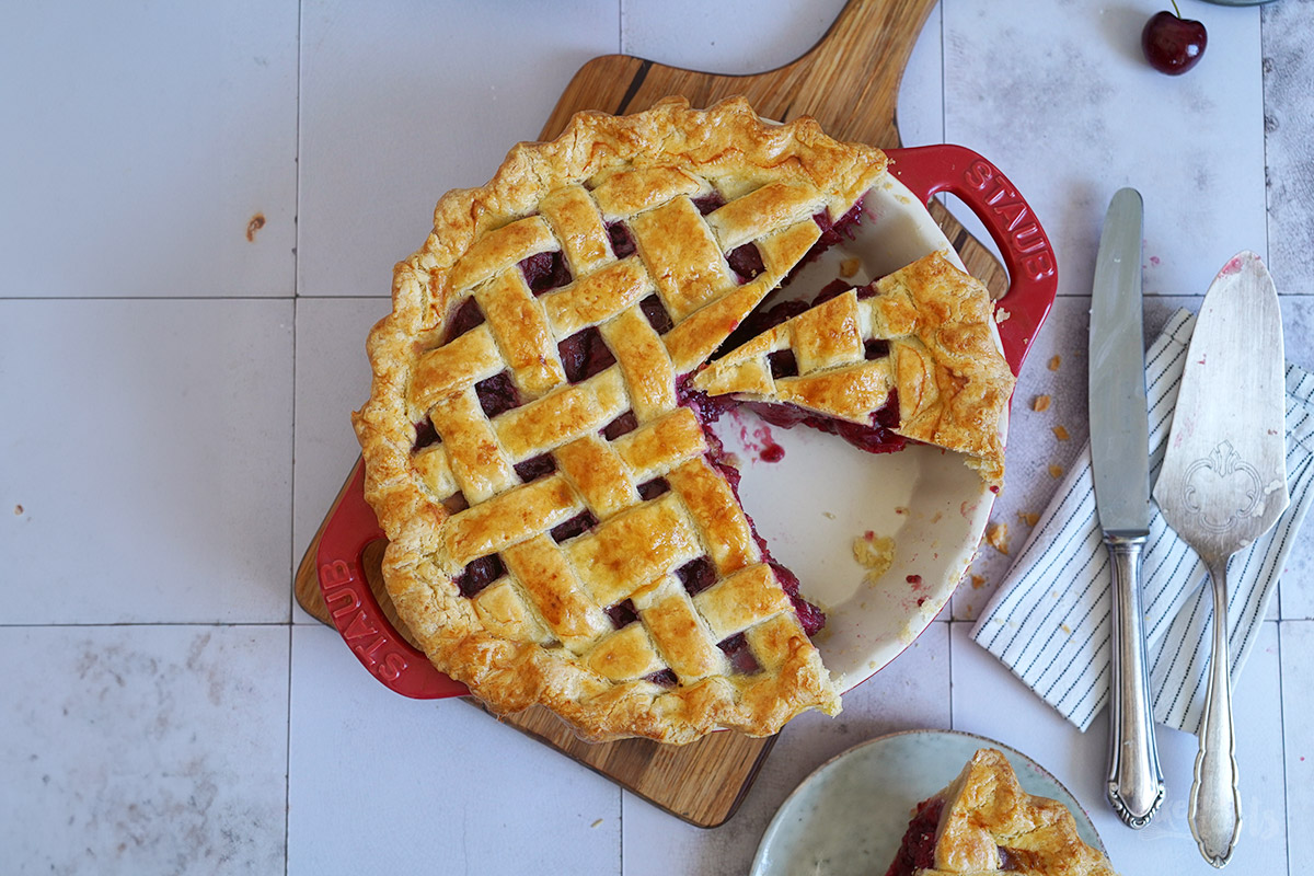 Homemade Cherry Pie | Bake to the roots