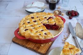 Homemade Cherry Pie | Bake to the roots
