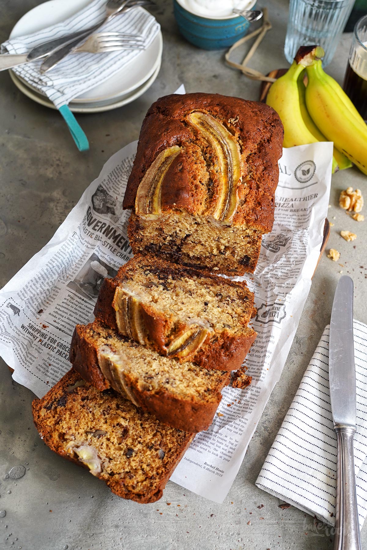 Bananenbrot mit Schokolade & Walnüssen | Bake to the roots