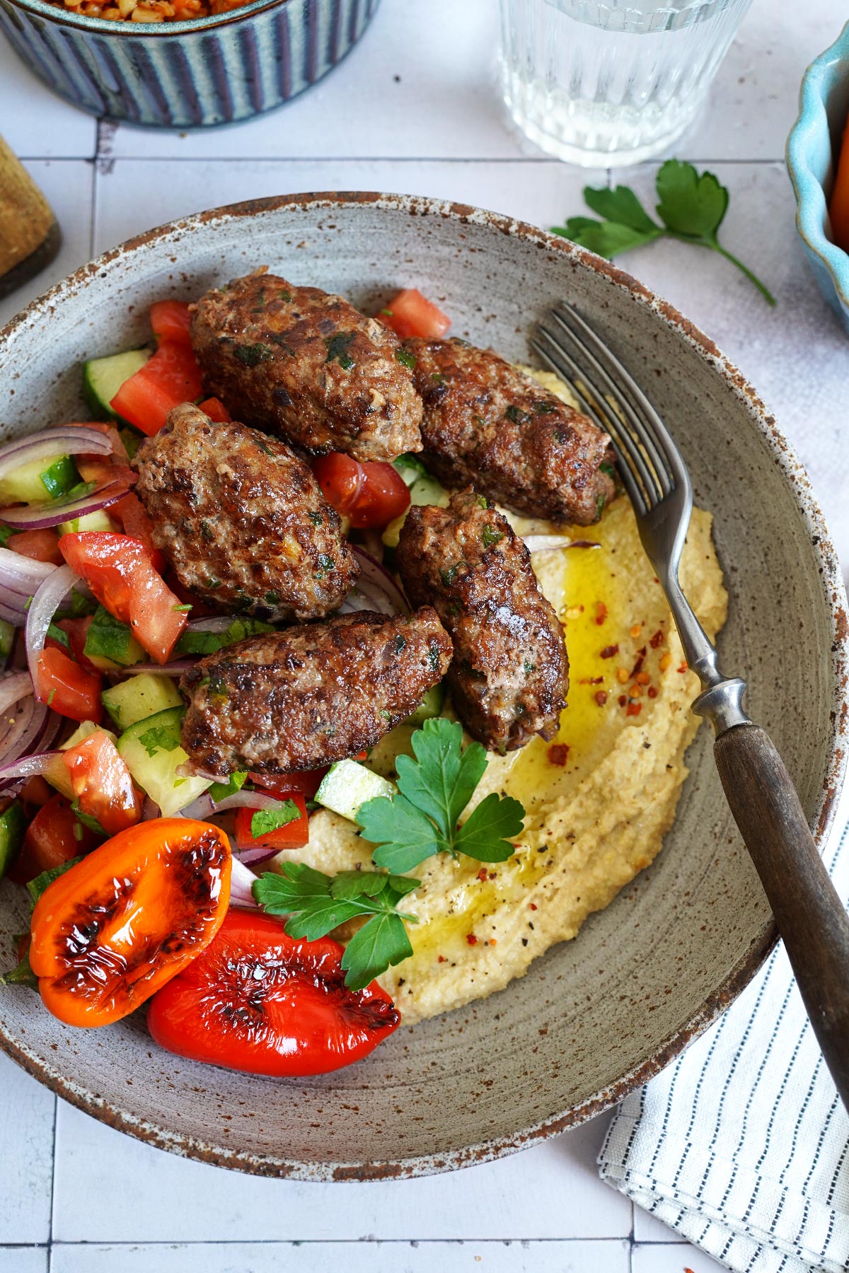 Hummus Bowl mit Köfte | Bake to the roots