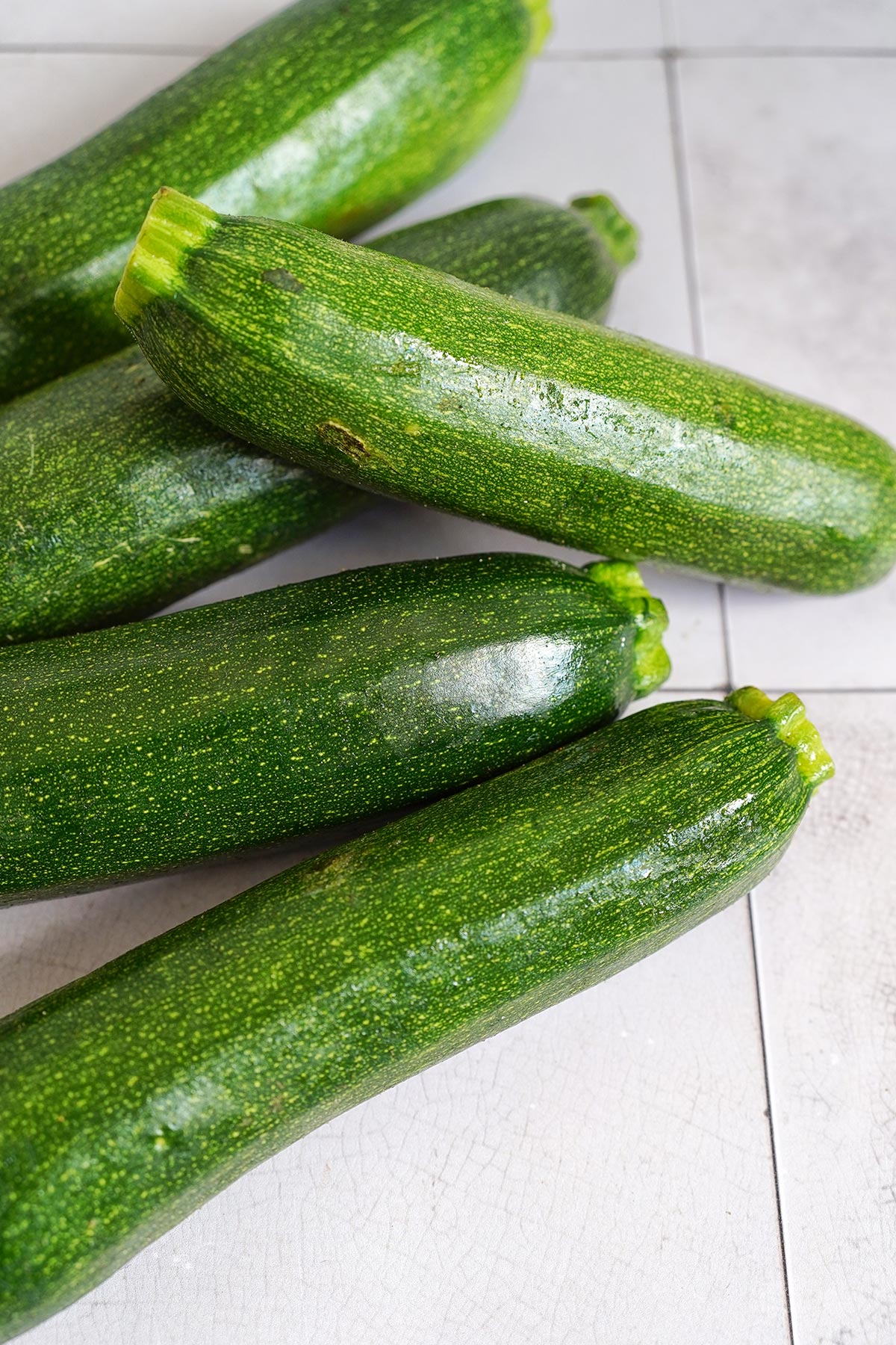 Zucchini & Limetten Kastenkuchen | Bake to the roots