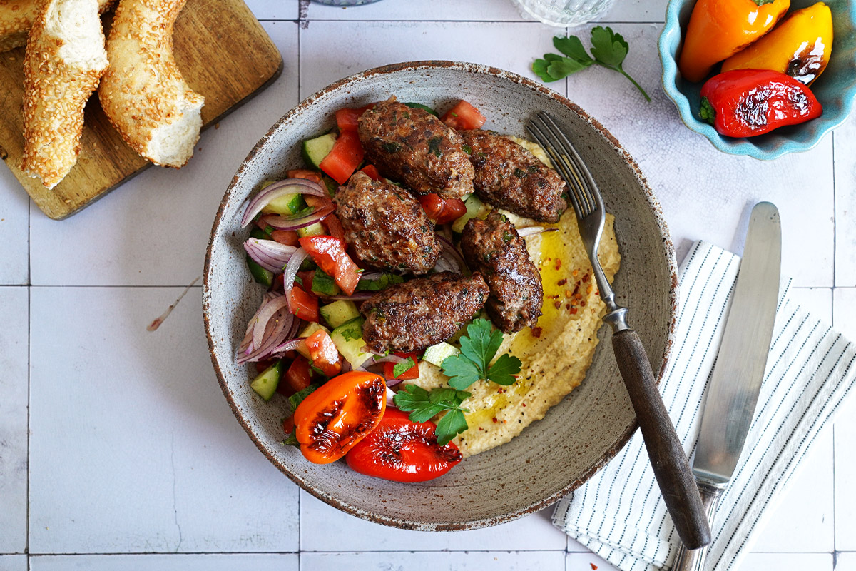 Hummus Bowl mit Köfte | Bake to the roots
