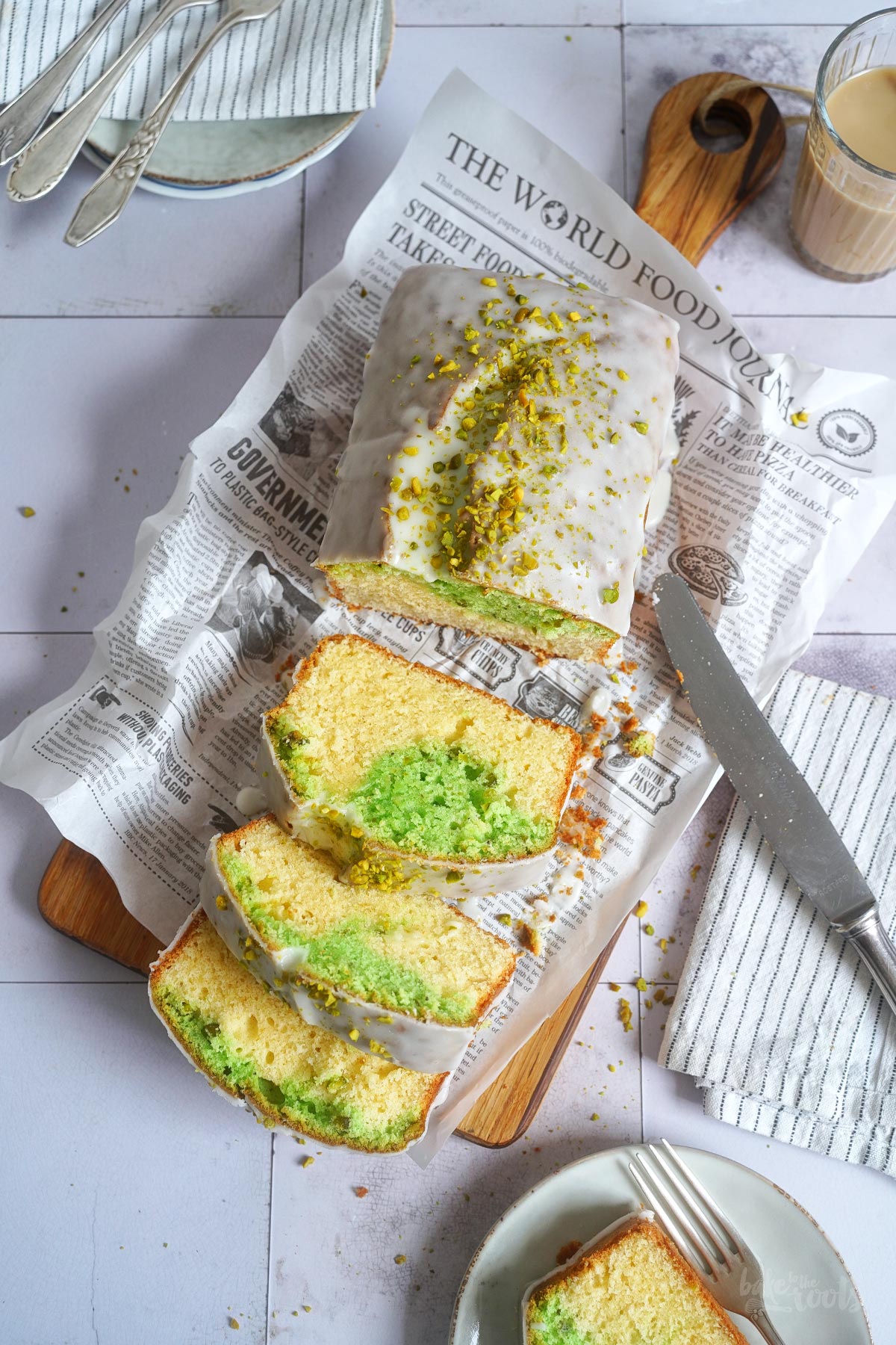 Zitrone & Pistazien Pandan Kuchen | Bake to the roots