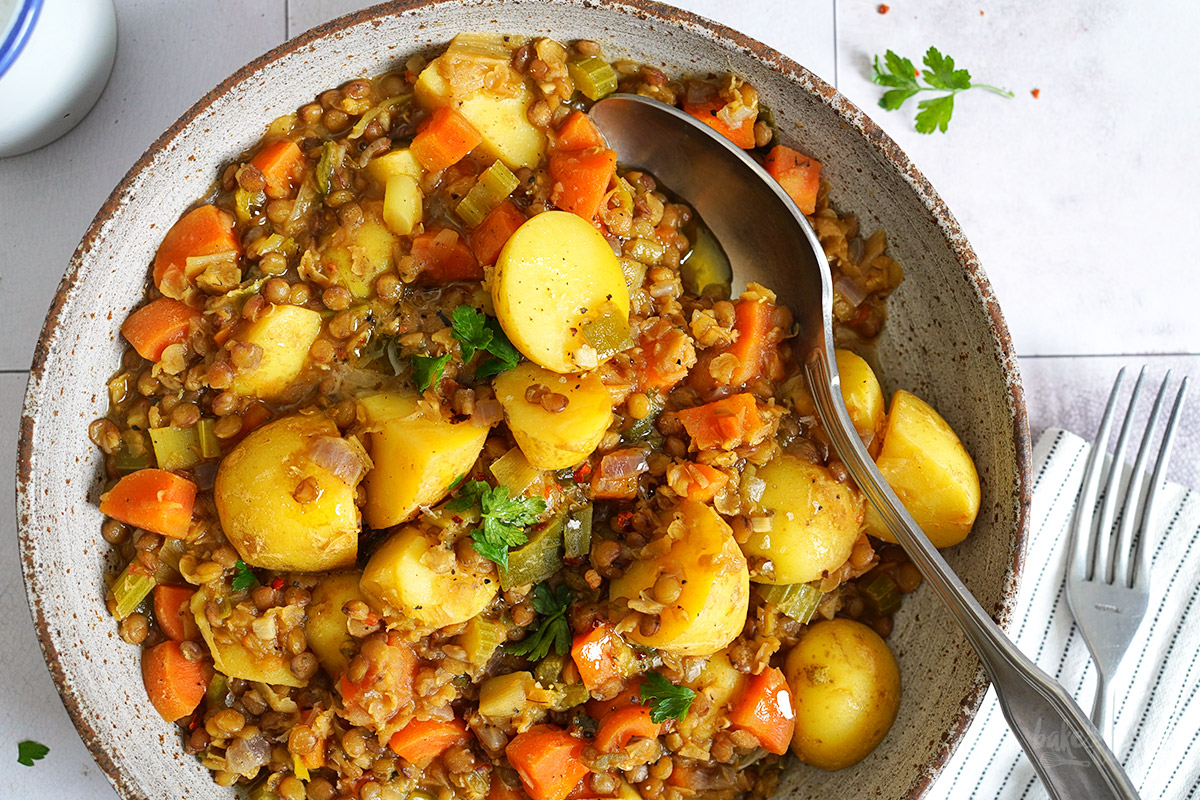 Eintopf mit Linsen & Kartoffeln (vegan) | Bake to the roots