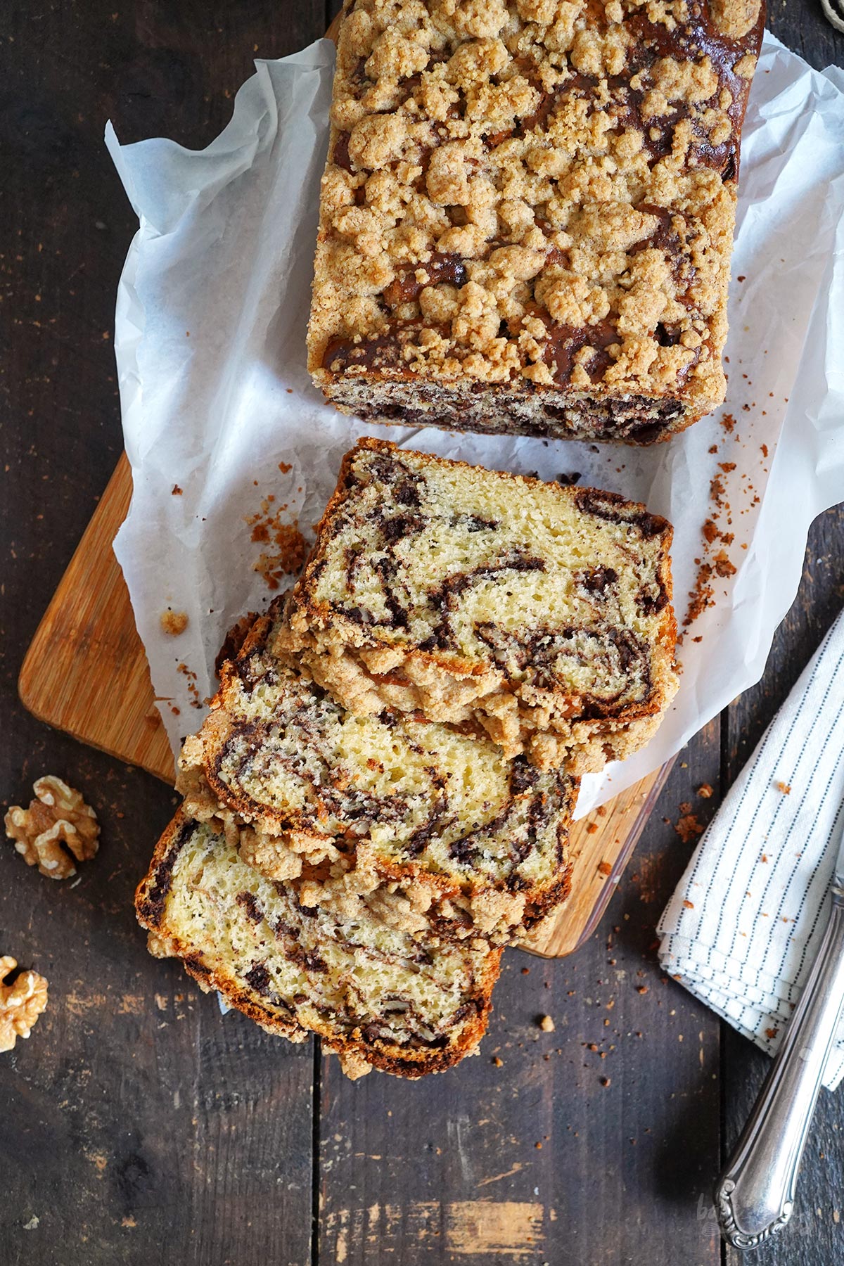 Babka mit Schokolade & Walnüssen | Bake to the roots