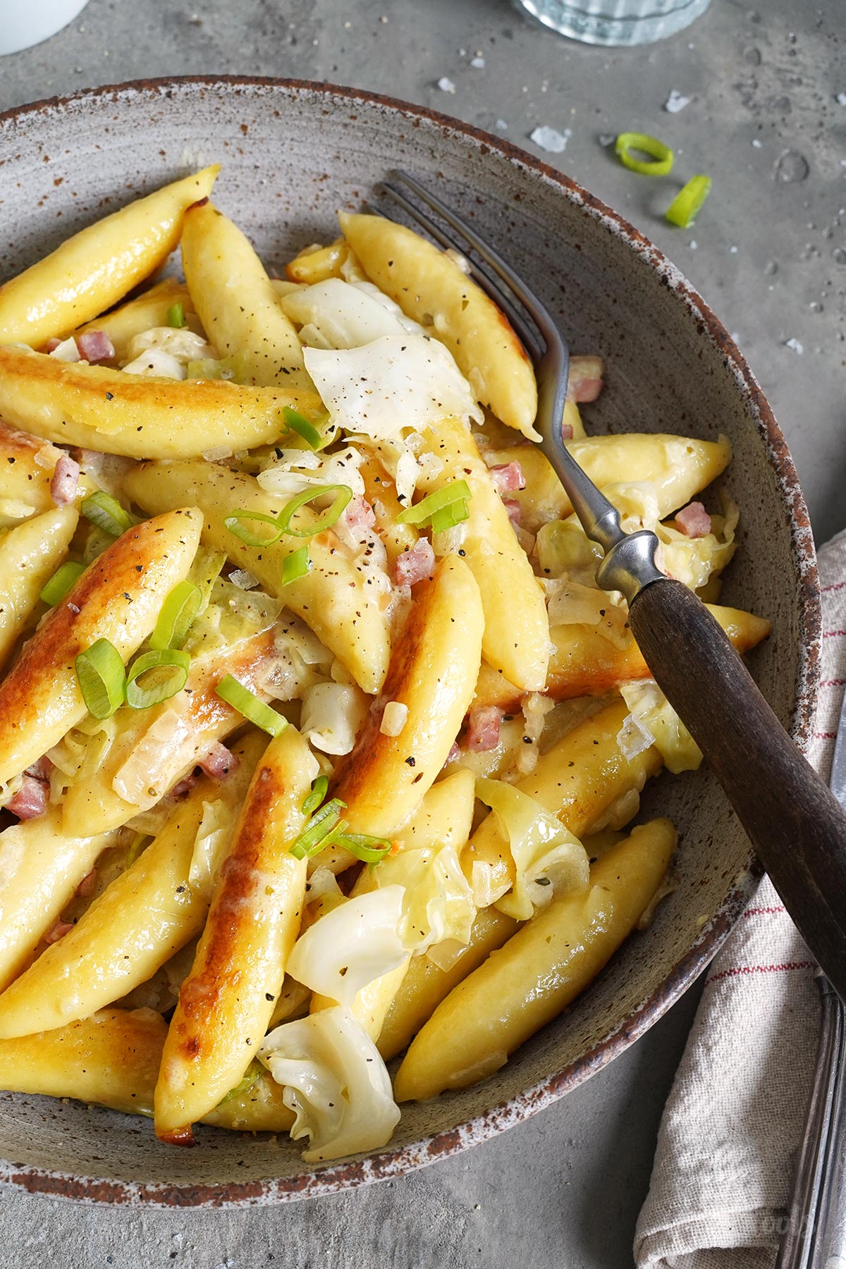 Schupfnudeln & Spitzkohl Pfanne | Bake to the roots