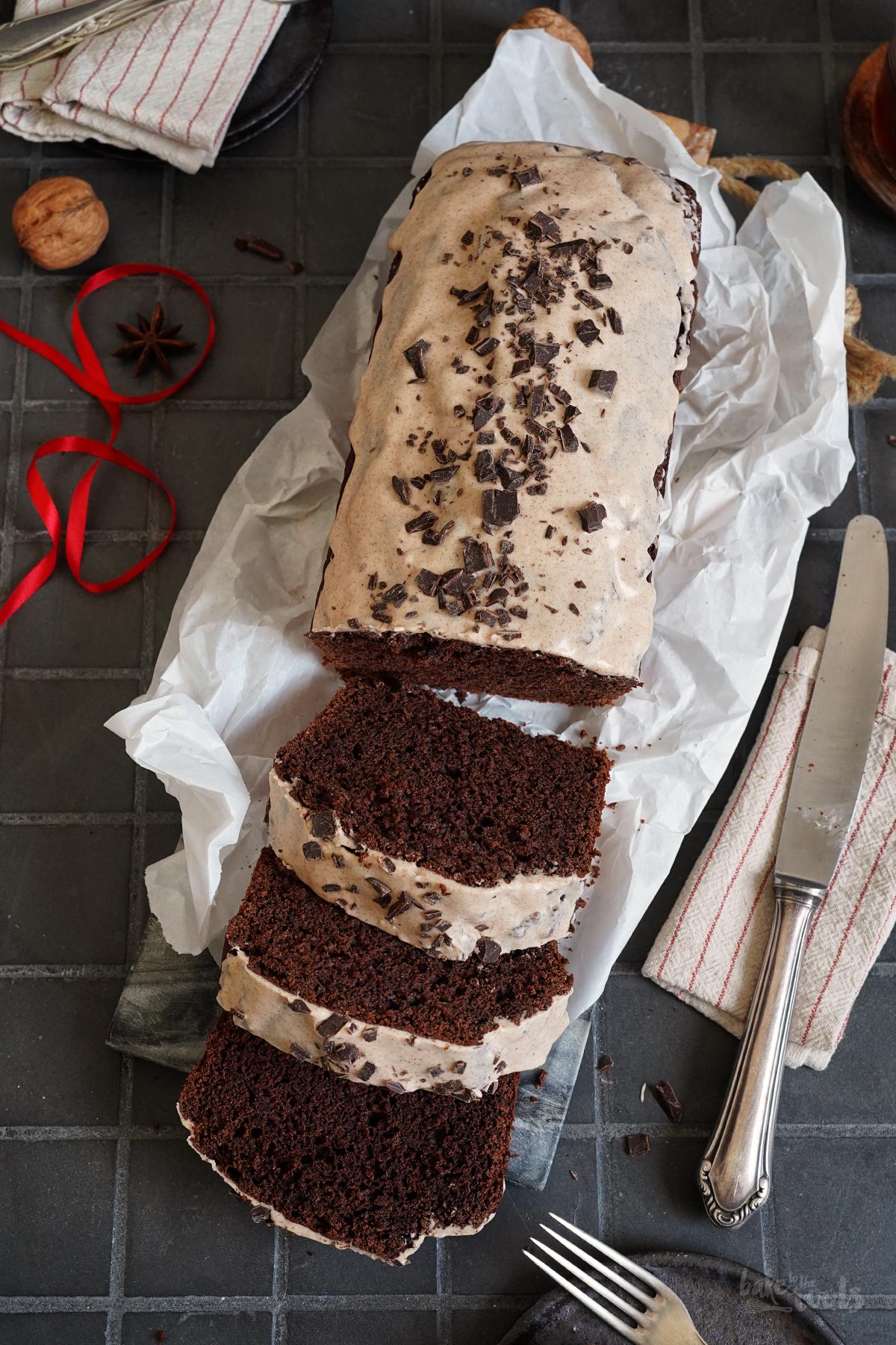 Gewürzkuchen mit Zimtglasur | Bake to the roots