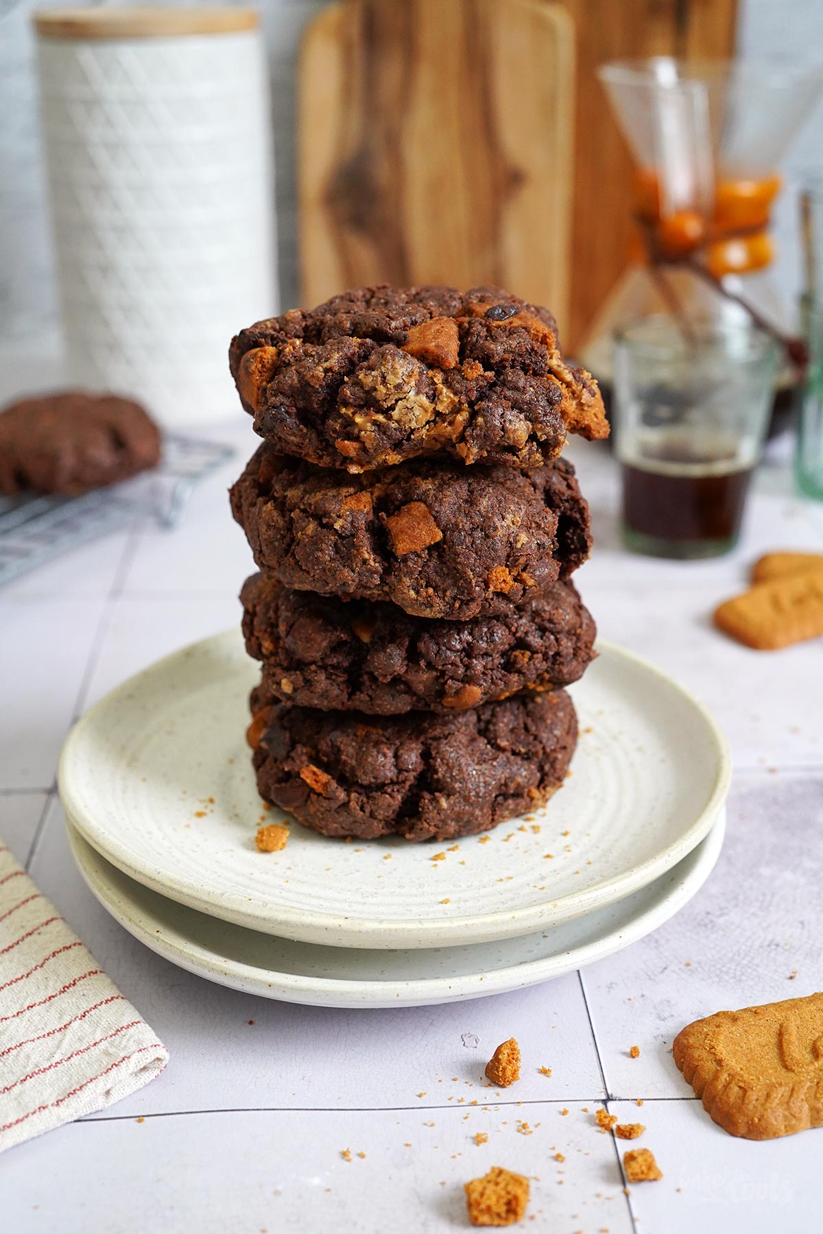 Chunky Biscoff Filled Chocolate Cookies | Bake to the roots