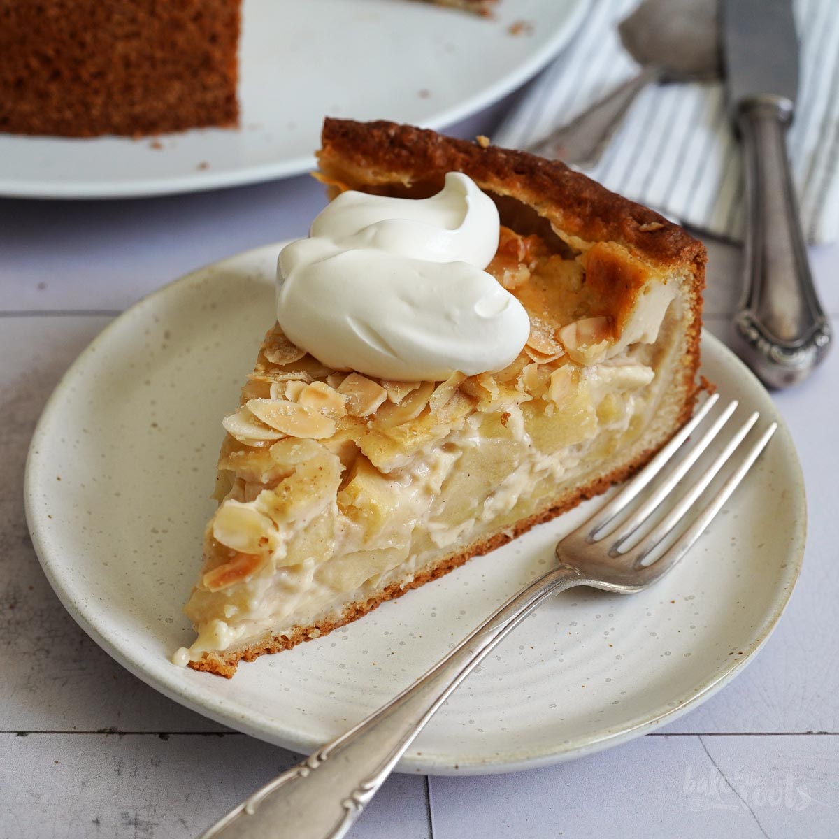 Einfacher Apfelkuchen mit Quark-Öl-Teig | Bake to the roots