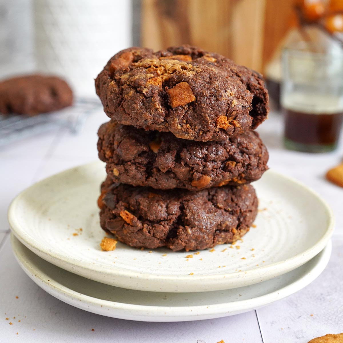 Chunky Biscoff Filled Chocolate Cookies | Bake to the roots