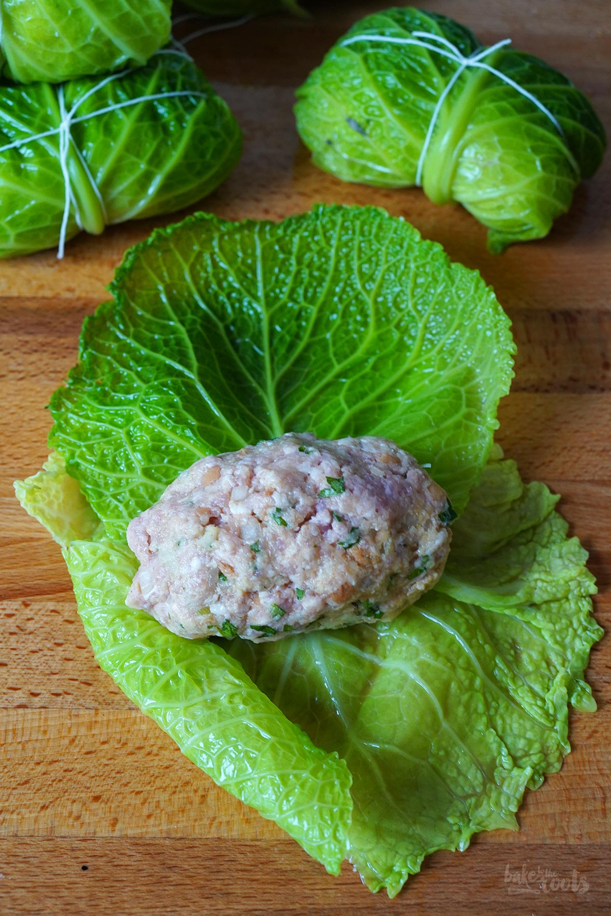 Wirsing Kohlrouladen (mit Wurstbrät) | Bake to the roots