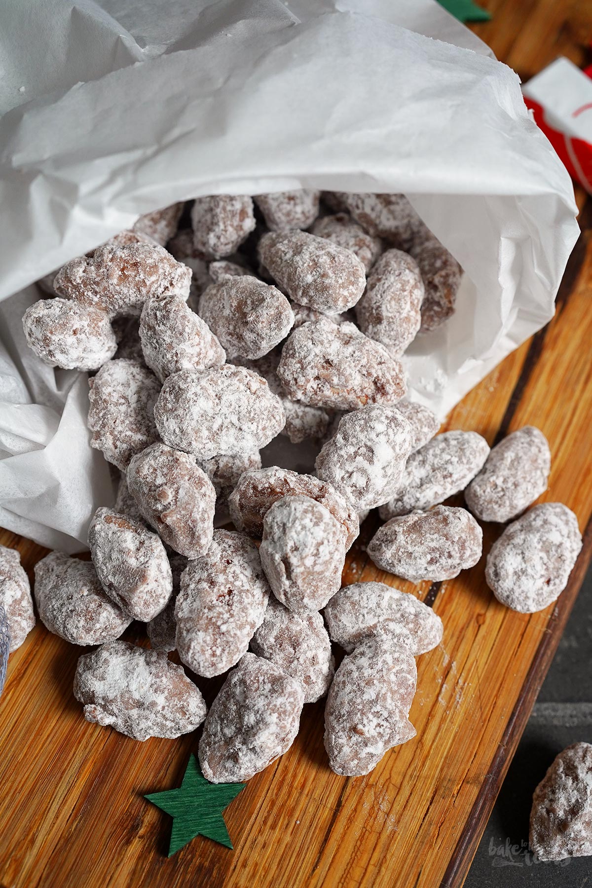 Gebrannte Mandeln mit Kinder Schokolade | Bake to the roots