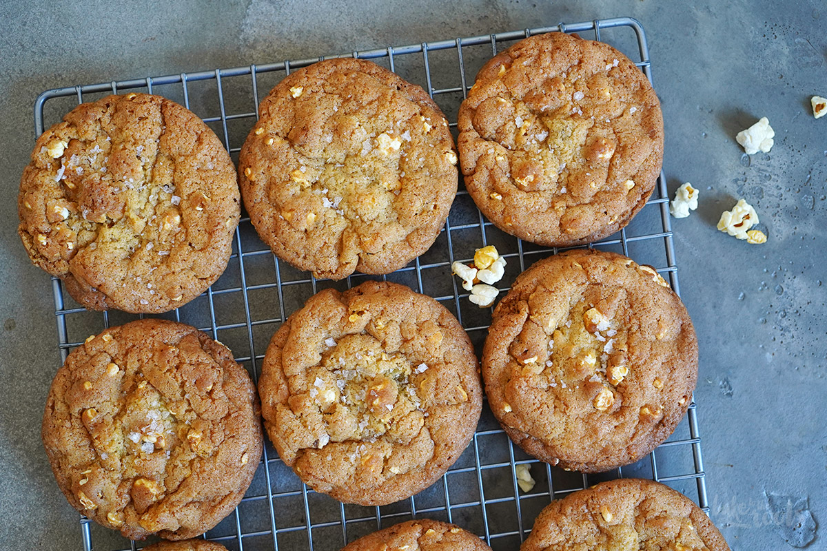 Sweet'n'Salty Popcorn Cookies | Bake to the roots