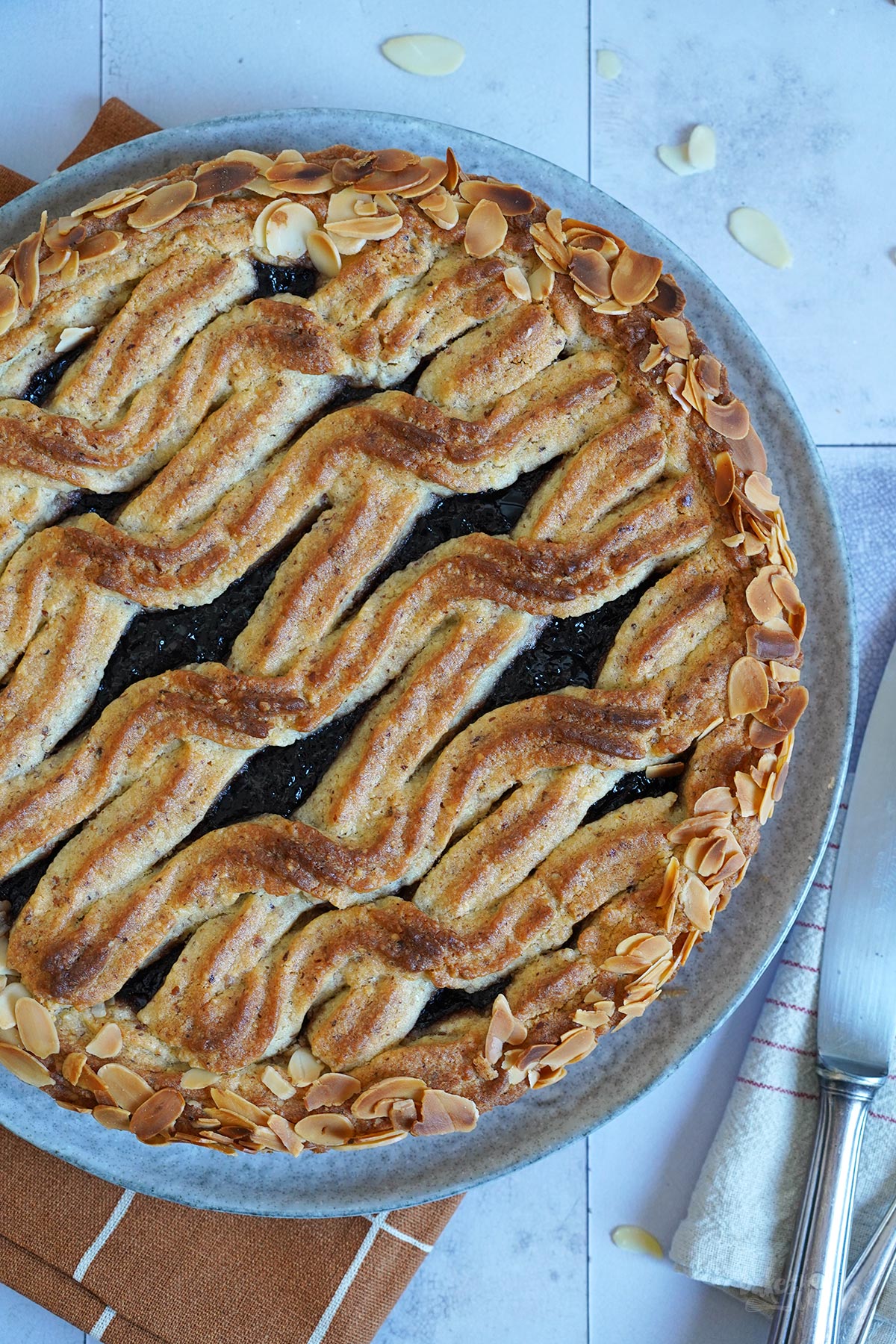 Linzer Torte (mit Johannisbeergelee) | Bake to the roots