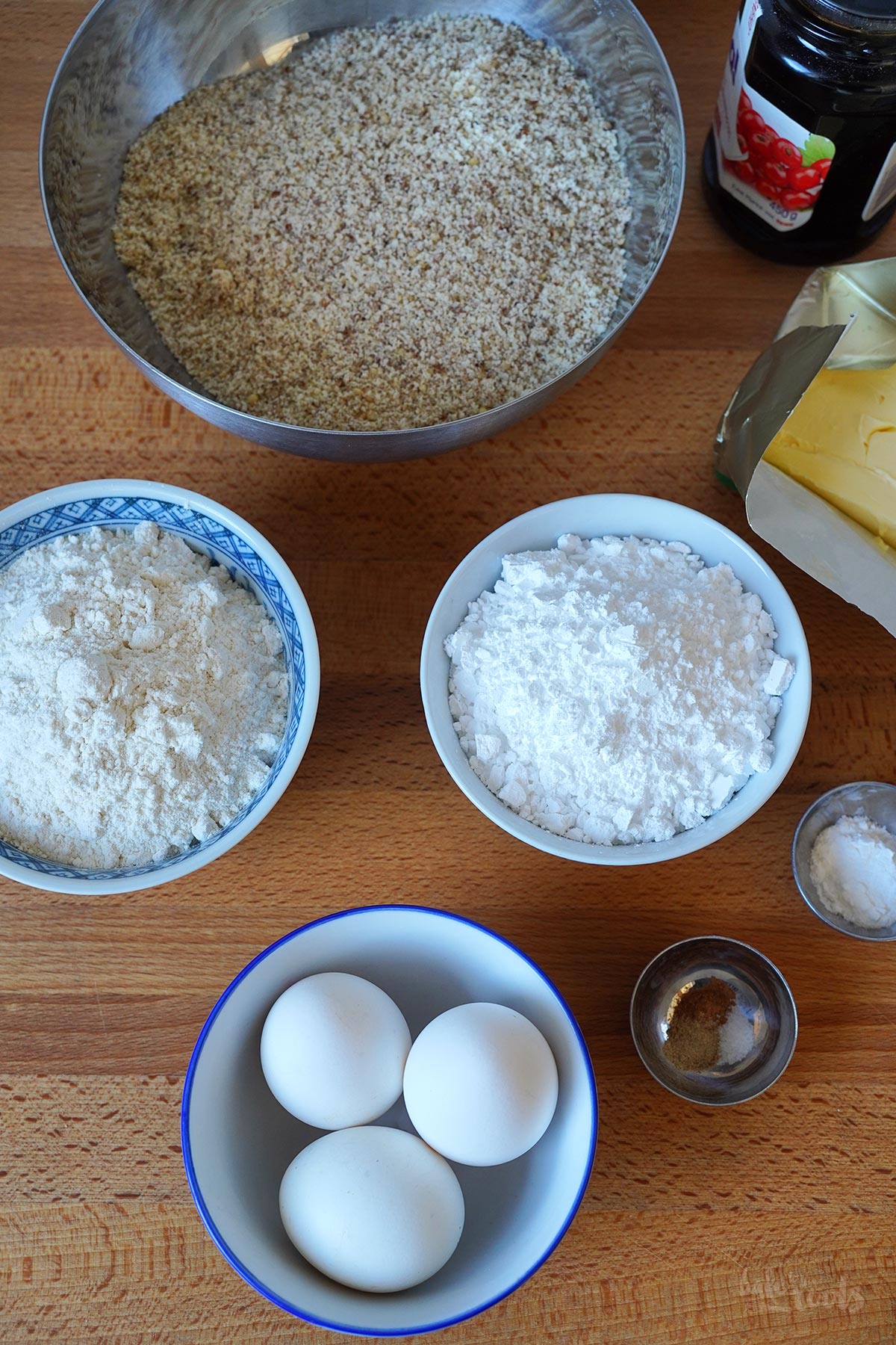 Linzer Torte (mit Johannisbeergelee) | Bake to the roots