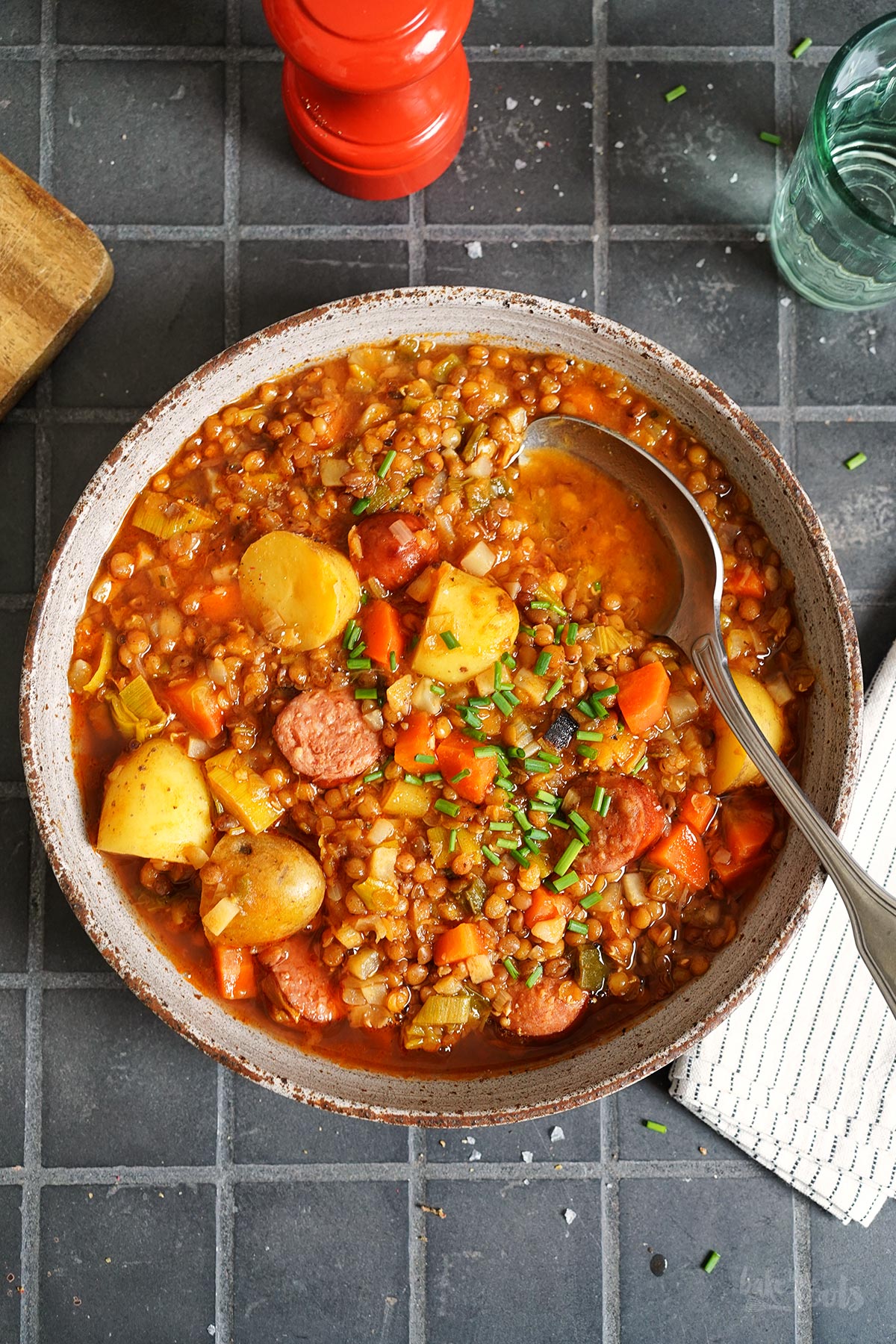 Eintopf mit Linsen, Kartoffeln & Mettenden | Bake to the roots