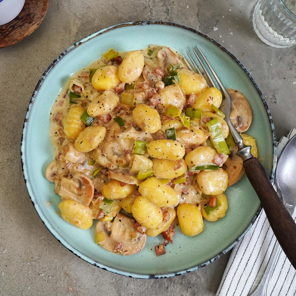 Gnocchi mit Pilz-Lauch-Soße | Bake to the roots | Bake to the roots