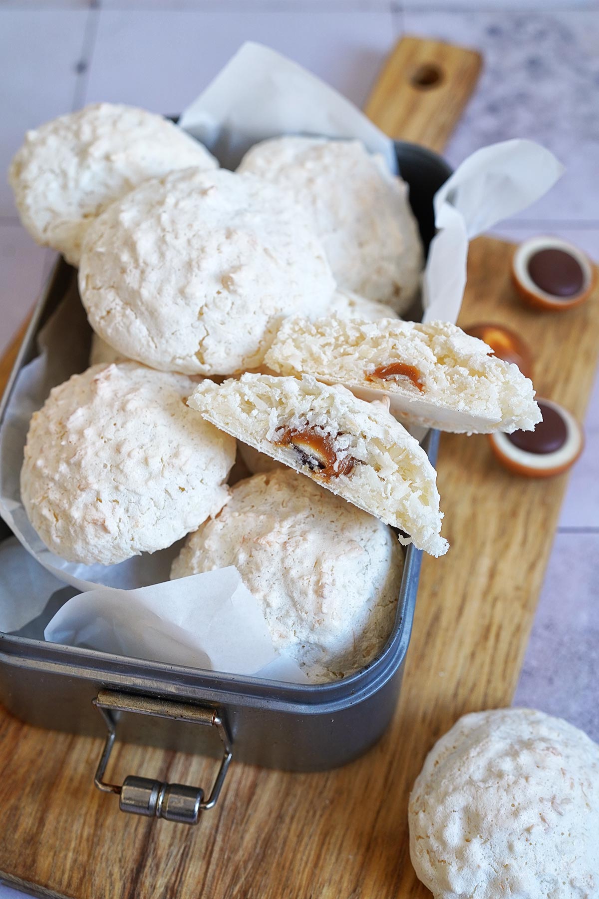 Kokos Wölkchen mit Toffifee | Bake to the roots