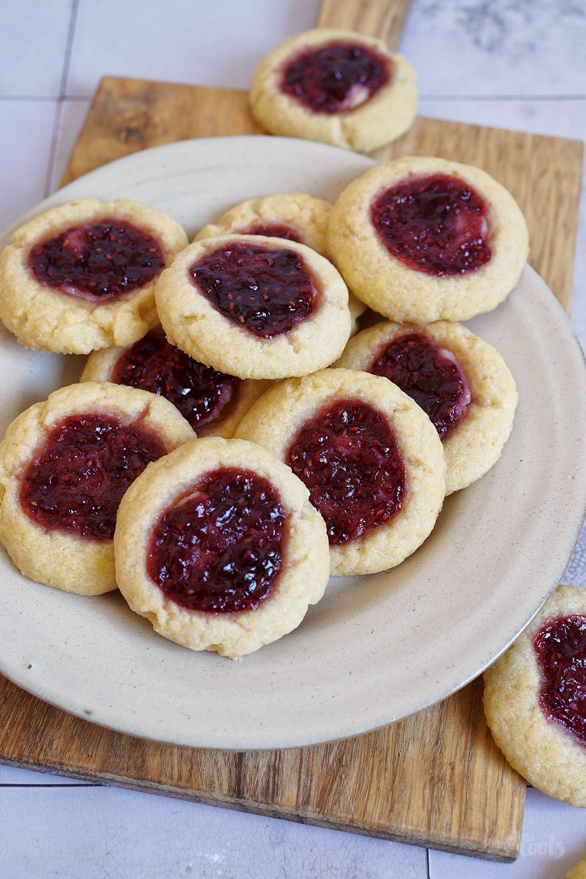 Raspberry Cheesecake Thumbprint Cookies | Bake to the roots