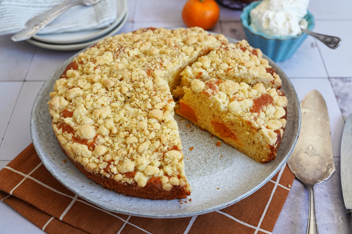 Einfacher Mandarinen Streuselkuchen | Bake to the roots