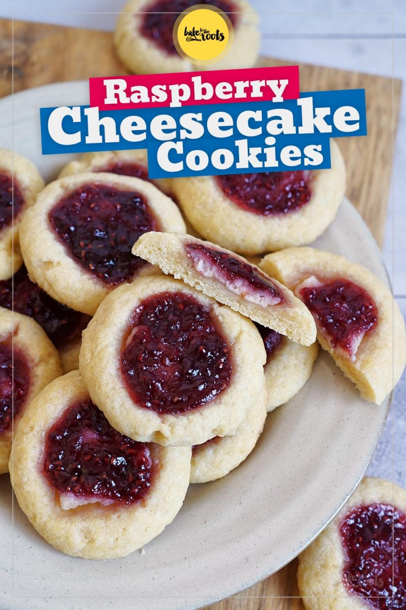 Himbeeren Cheesecake Thumbprint Cookies | Bake to the roots