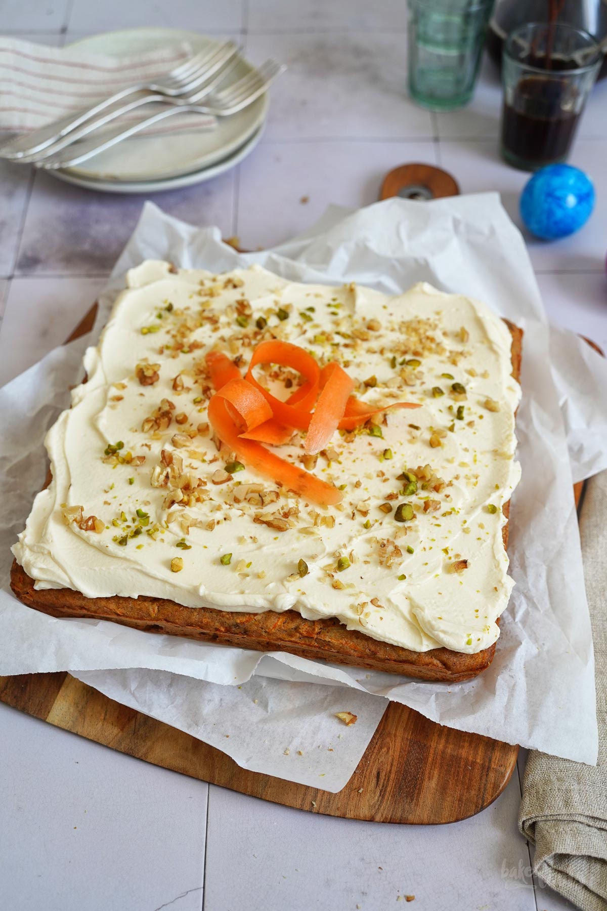 Einfacher Carrot Cake (ohne Eier & mit weniger Zucker) | Bake to the roots