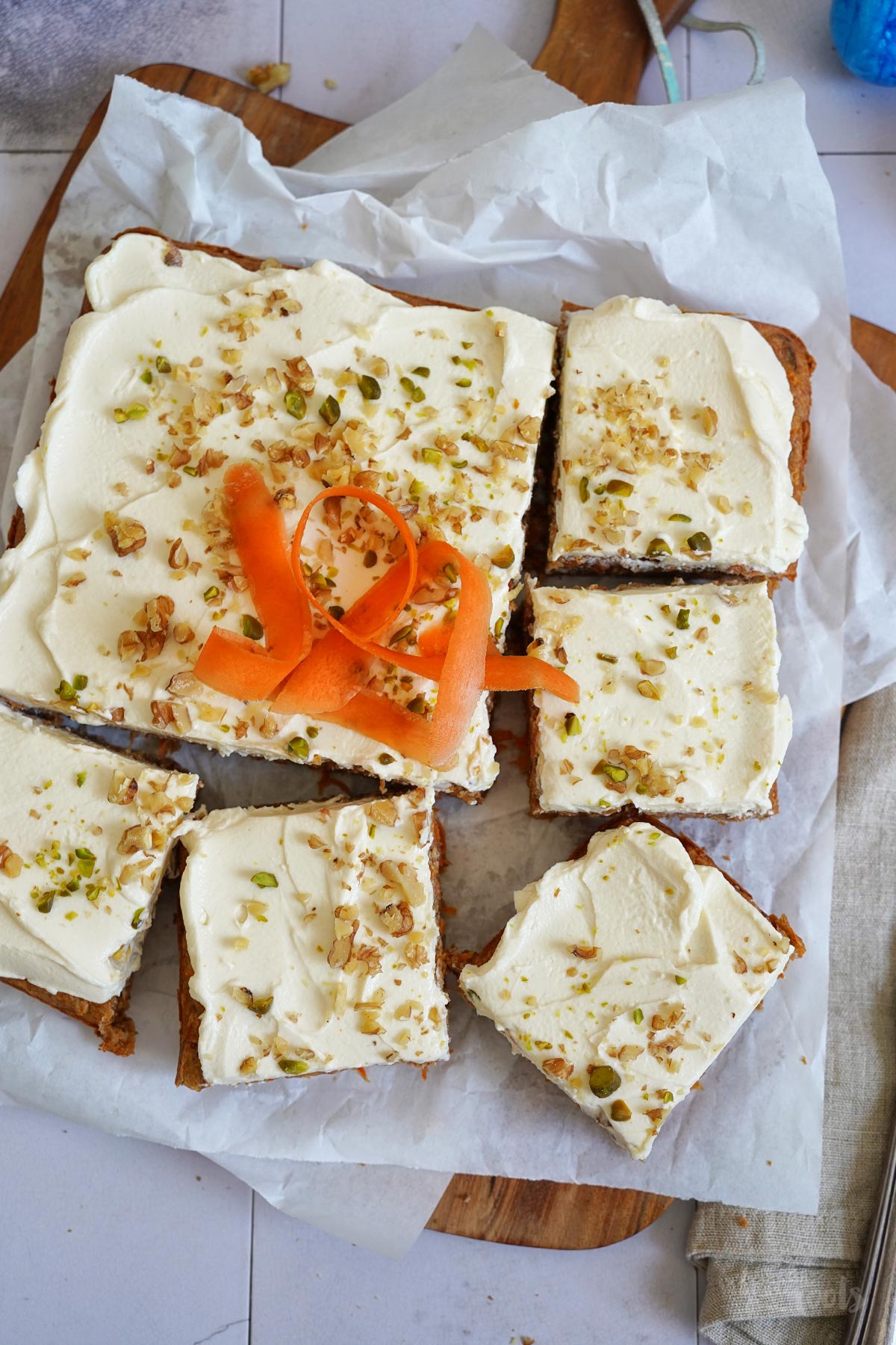Einfacher Carrot Cake (ohne Eier & mit weniger Zucker) | Bake to the roots
